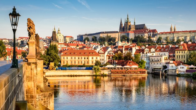 Grosse Stadtrundfahrt durch Prag – all-inclusive