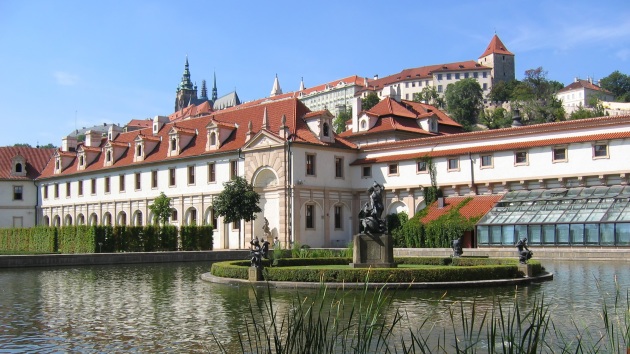 Valdštejnský palác