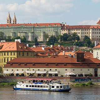 One-hour Cruise