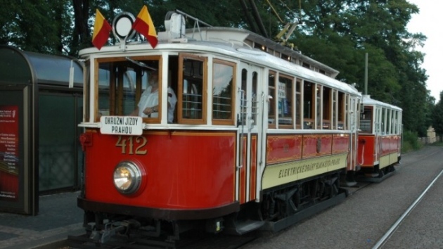 Vintage tram rides